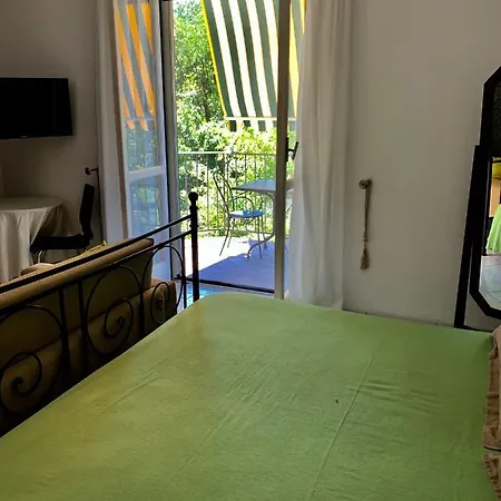 Alojamento de Acomodação e Pequeno-almoço Massico Sant'Agnello