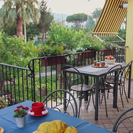 B&B Massico Apartments Frühstückspension