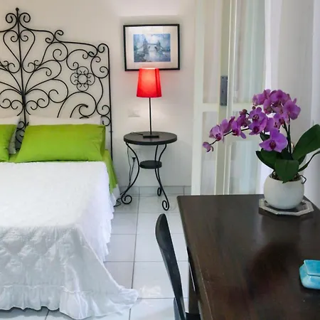 B&B Massico Apartments