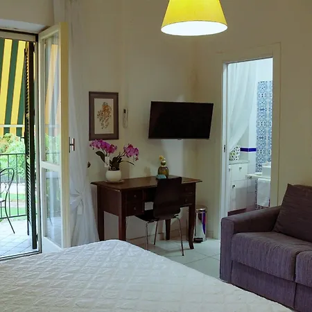 Massico Bed & Breakfast 3*